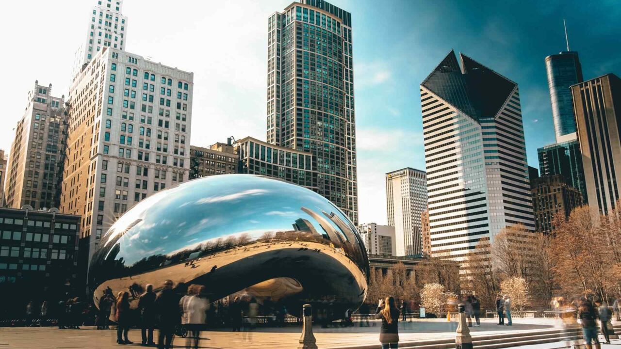 What is like living in Chicago in the Christmas time?