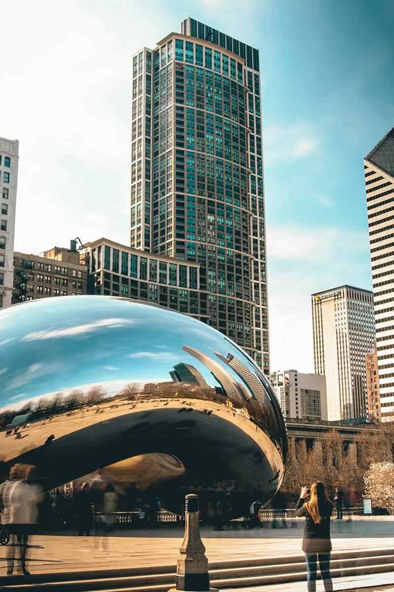 What is like living in Chicago in the Christmas time?