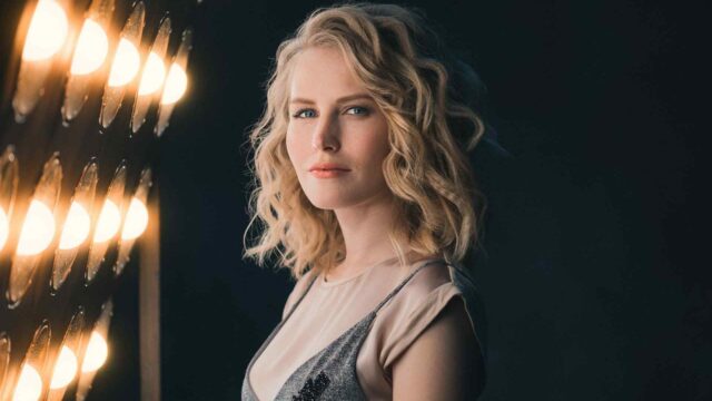 Julia Laurence and Drake West hanging out again